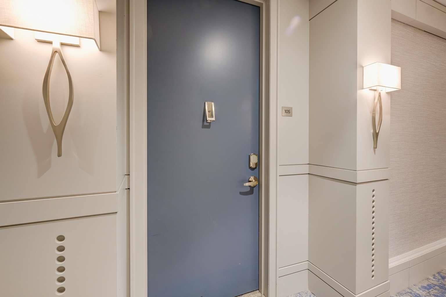 20 AVENUE AT PORT IMPERIAL 105