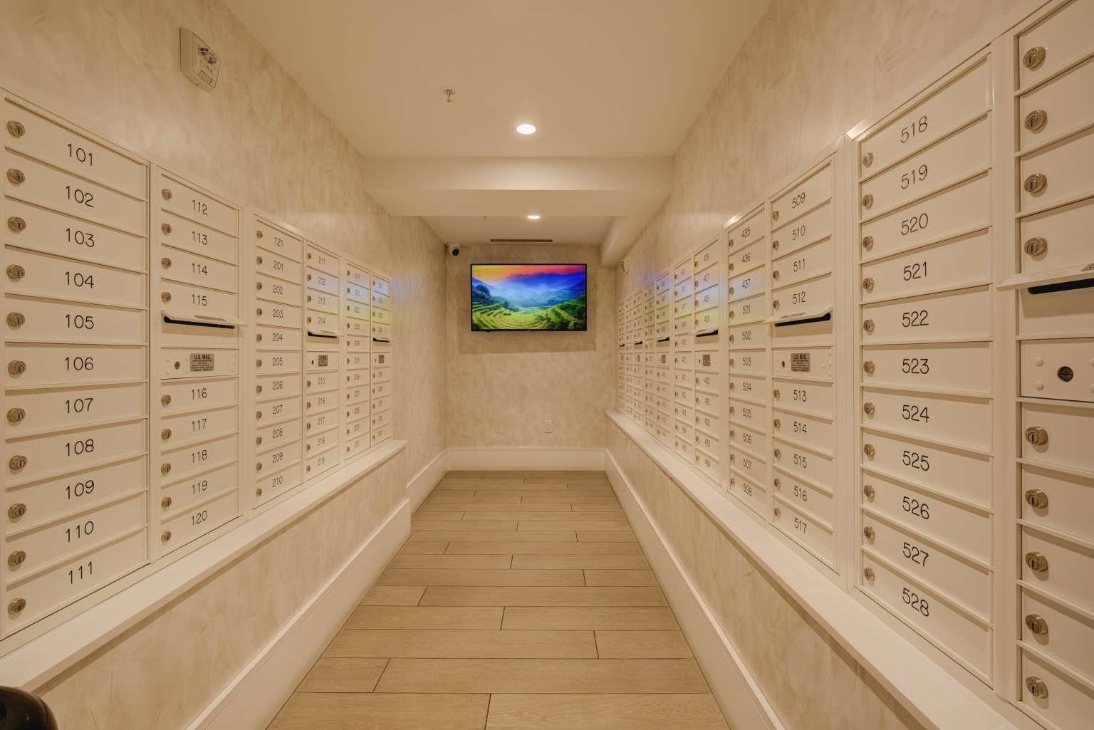 20 AVENUE AT PORT IMPERIAL 105