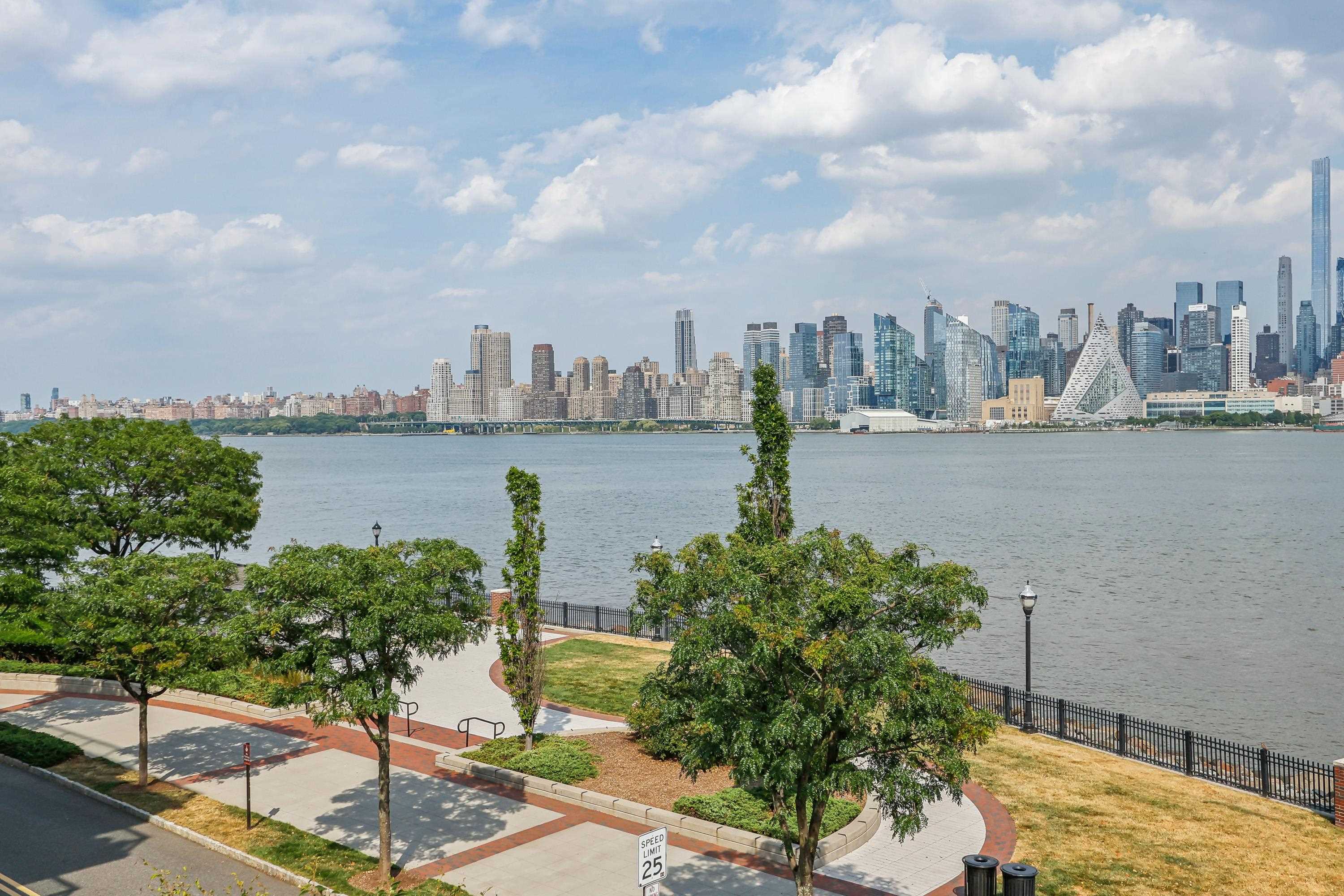 1000 Avenue At Port Imperial #515, Weehawken, New Jersey image 31