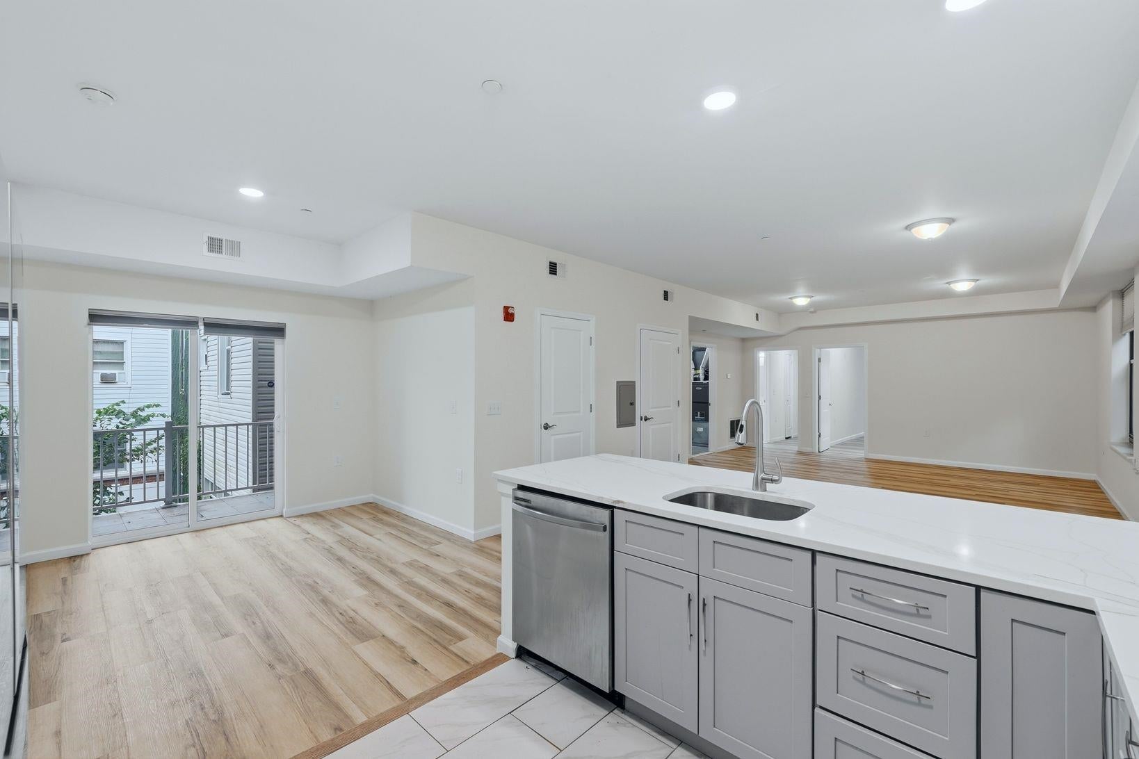 145 BERGEN AVE