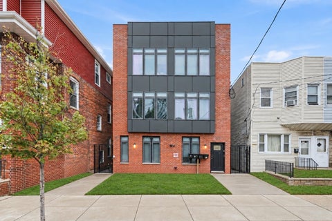 Multifamily For Sale - 145 Bergen Ave<br/> Jersey City, NJ 07305
