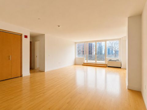 Homes For Rent - 150 Bay St #PH11<br/> Hudson County, Jersey City, NJ 07302