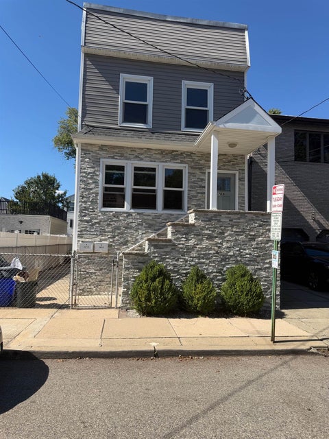 Multifamily For Rent - 769 1st St<br/> Hudson County, Secaucus, NJ 07094
