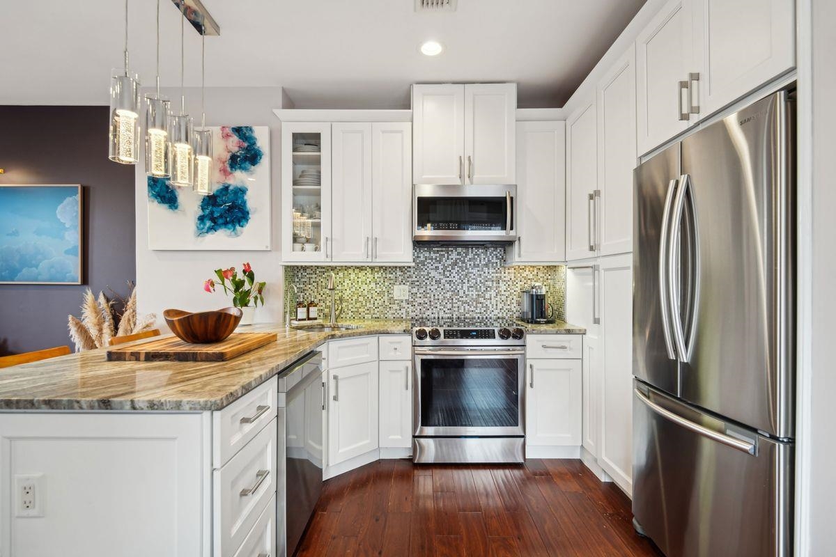 111 Shearwater Ct East Ct #21, Jersey City, New Jersey image 6