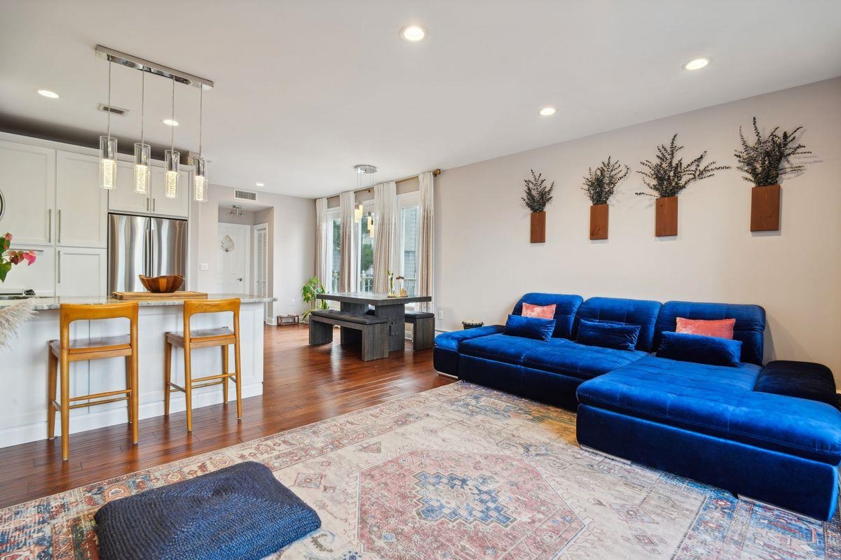 111 Shearwater Ct East Ct #21, Jersey City, New Jersey image 2
