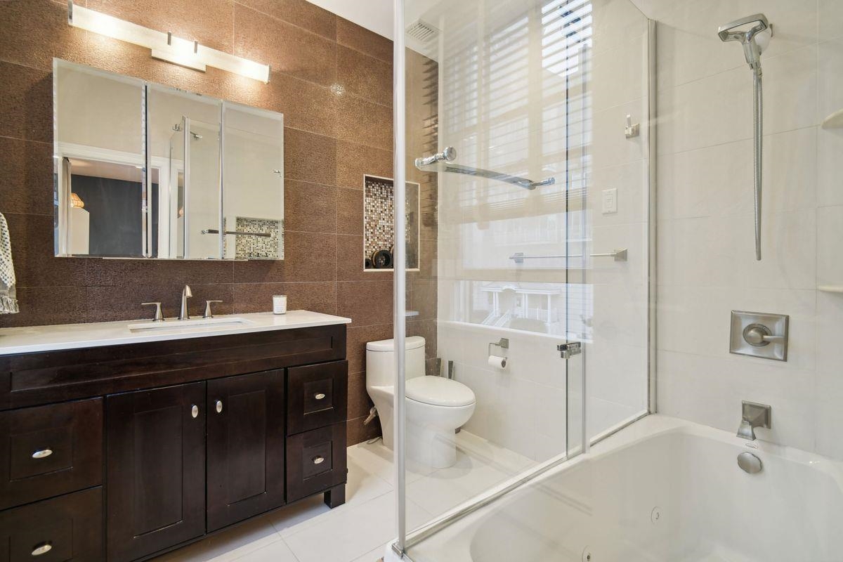 111 Shearwater Ct East Ct #21, Jersey City, New Jersey image 11