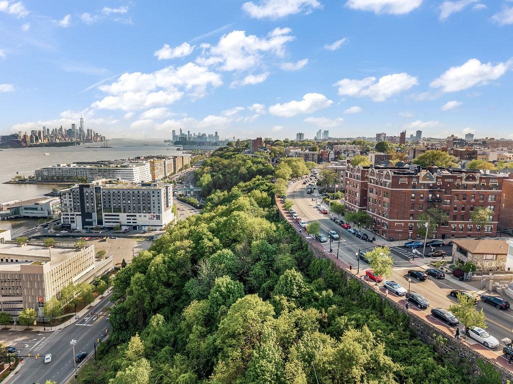 1055 Blvd East #E5/E6, Weehawken, New Jersey image 44