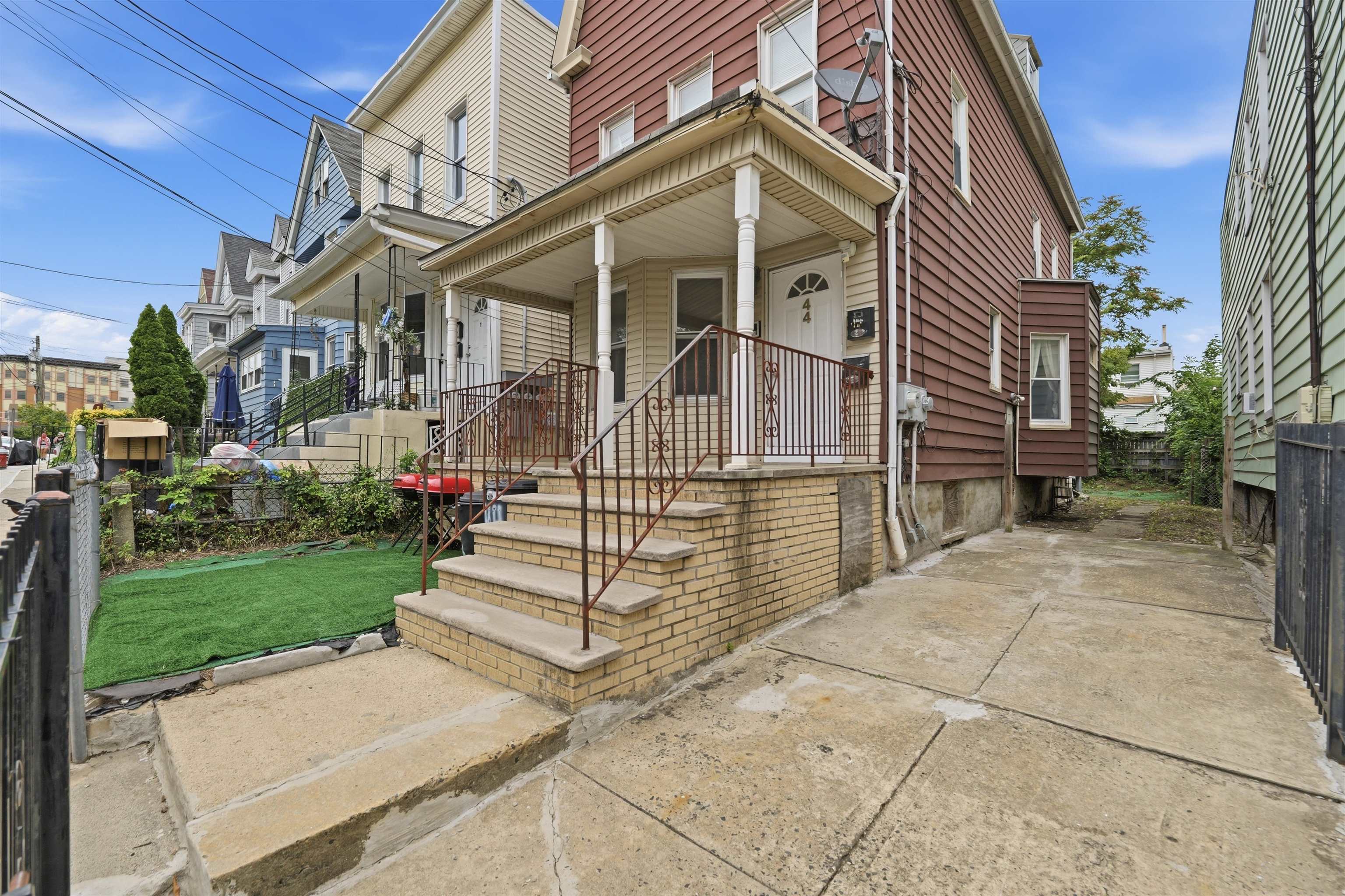 Search Homes 1 44 DWIGHT ST