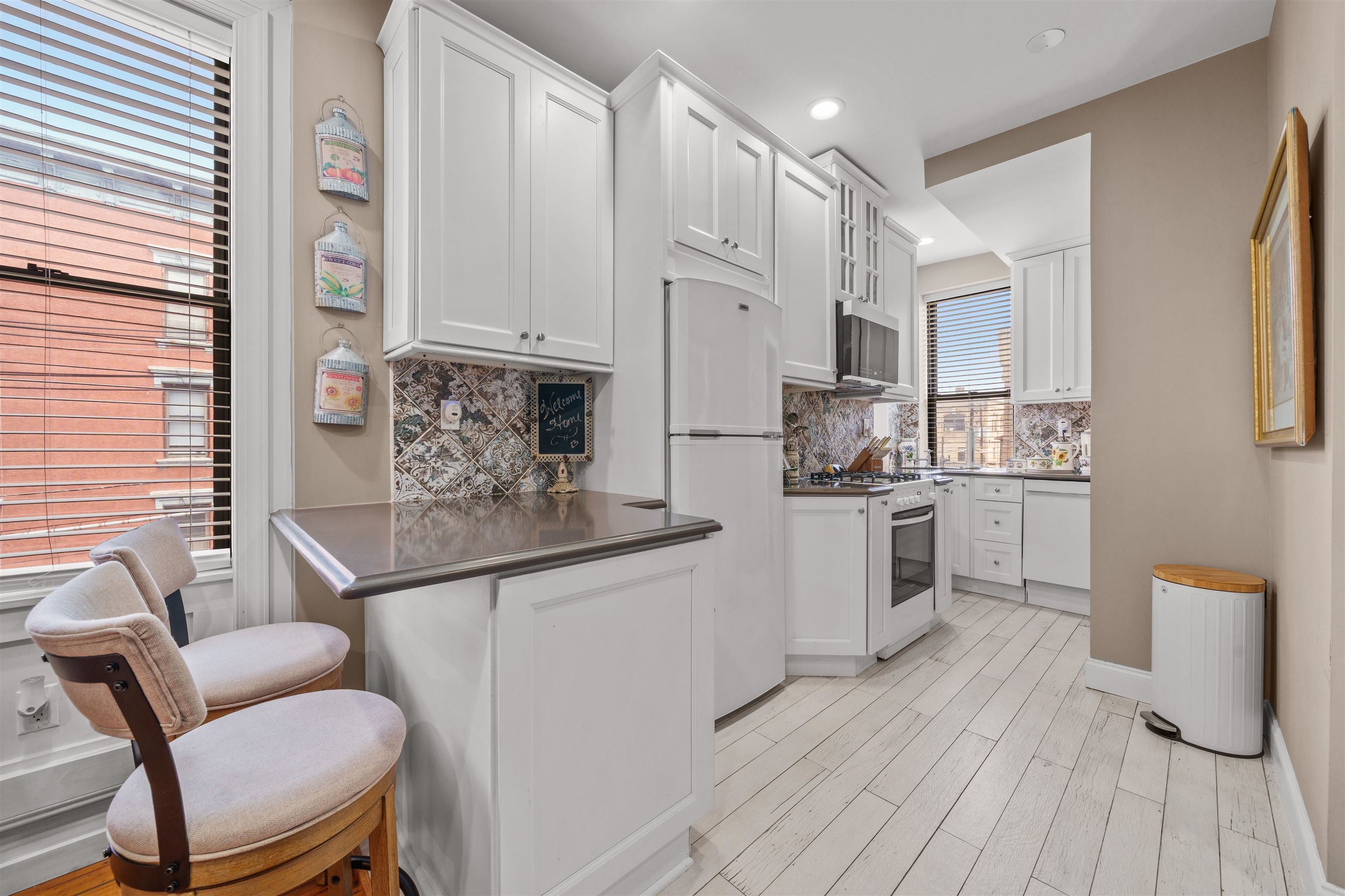 133 MADISON ST 3L