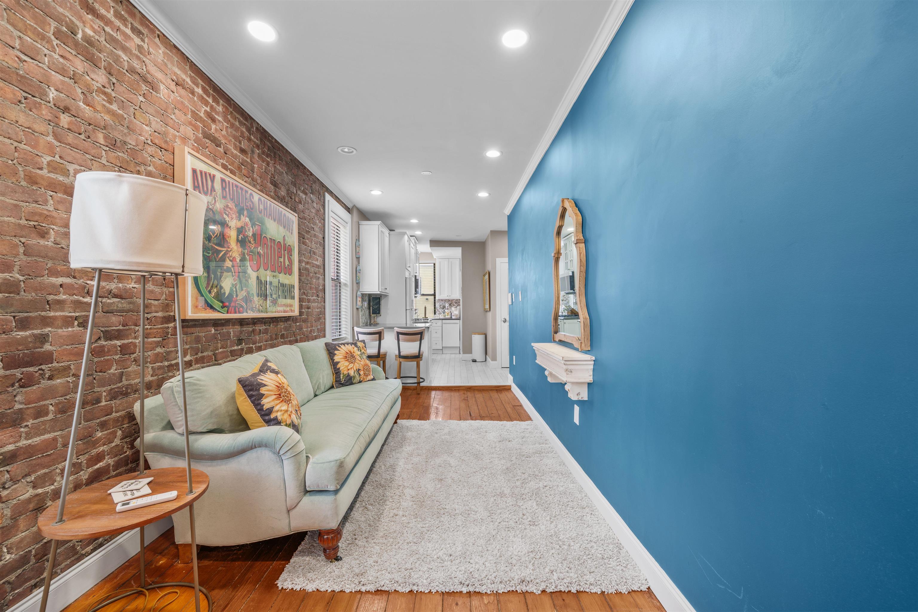 133 MADISON ST 3L