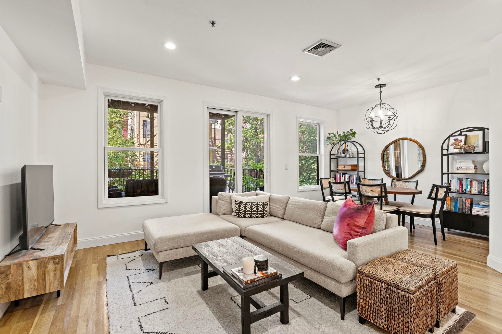 416 GRAND ST 2B