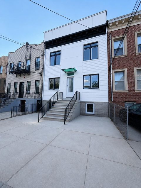 Condo For Sale - 291 New York Ave #2<br/> Jersey City, NJ 07307