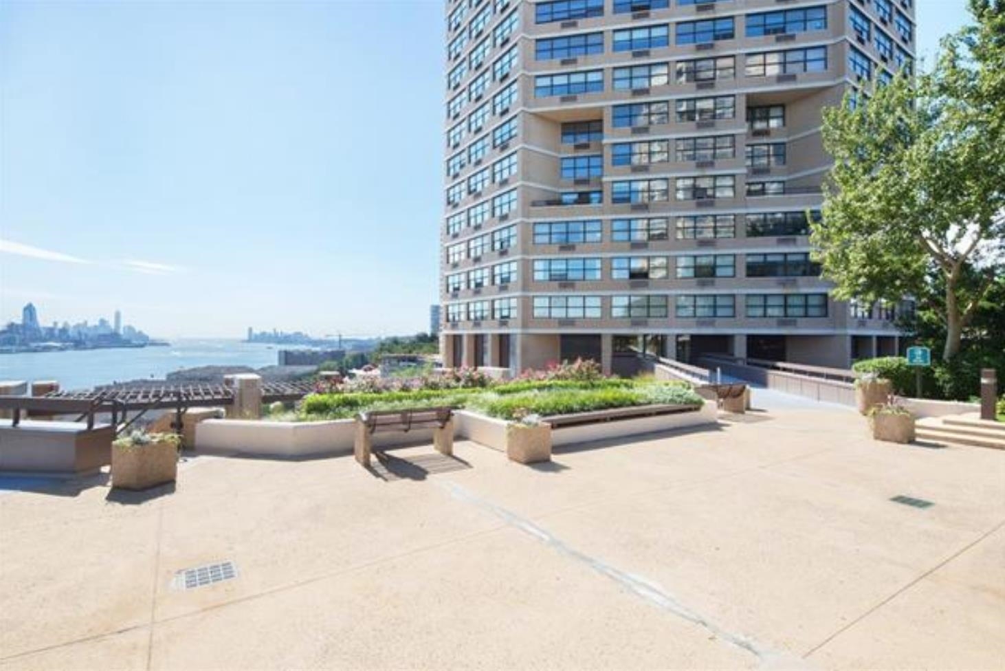 7004 Blvd East #9M, Guttenberg, New Jersey image 24
