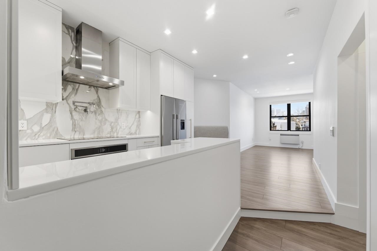 43-49 VAN WAGENEN AVE 401