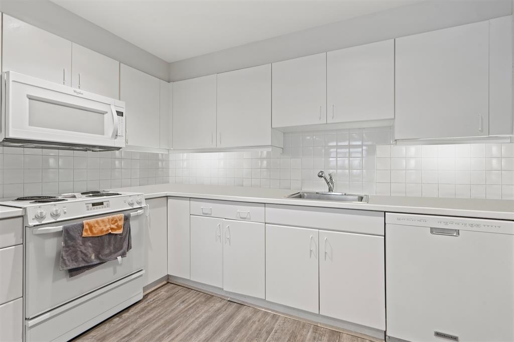 206 Shearwater Ct West #74, Jersey City, New Jersey image 8