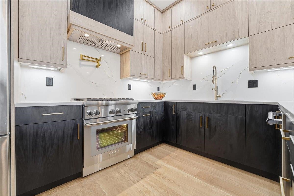 Search Homes 1 134 HANCOCK AVE 2