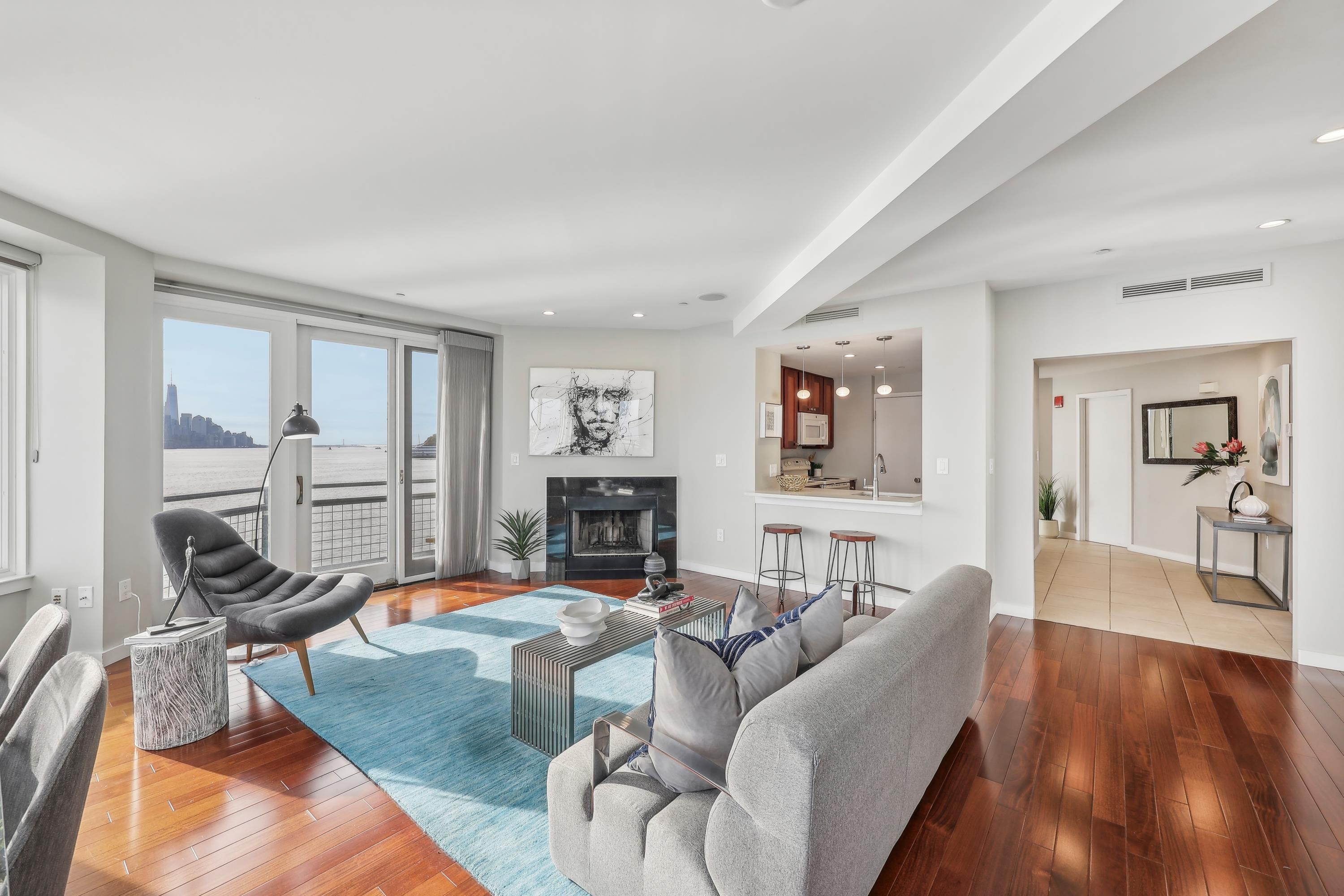 600 Harbor Blvd #981, Weehawken, New Jersey image 2