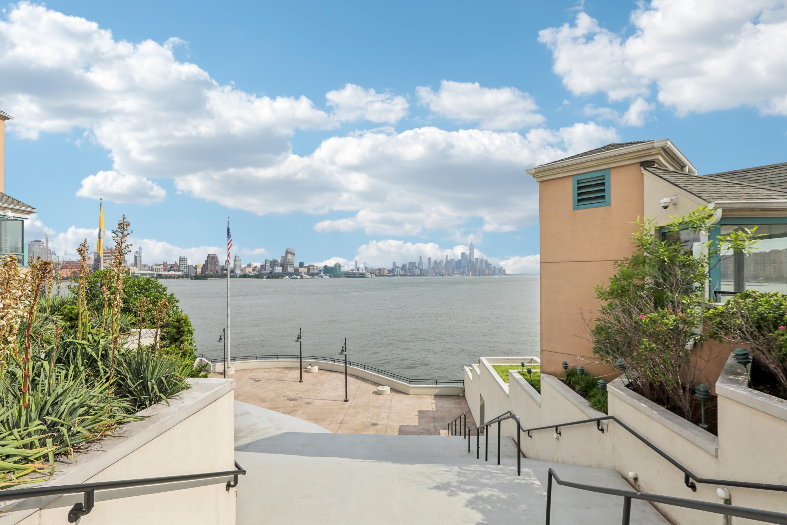 600 Harbor Blvd #981, Weehawken, New Jersey image 25