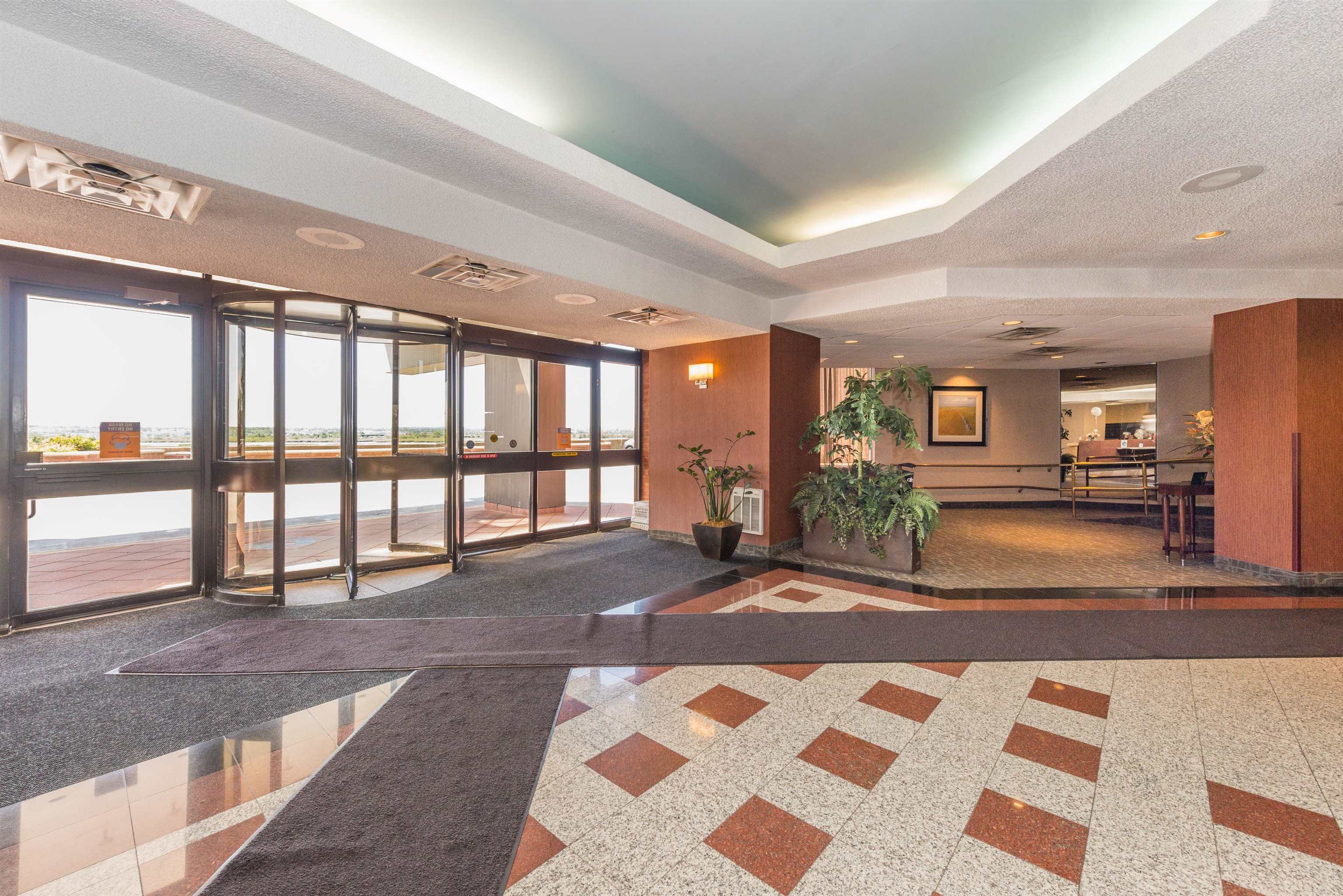 417 Harmon Cove Tower #417, Secaucus, New Jersey image 44