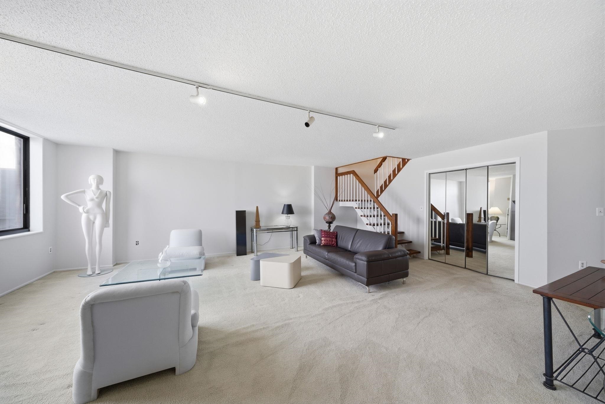 2103 HARMON COVE TOWER 2103