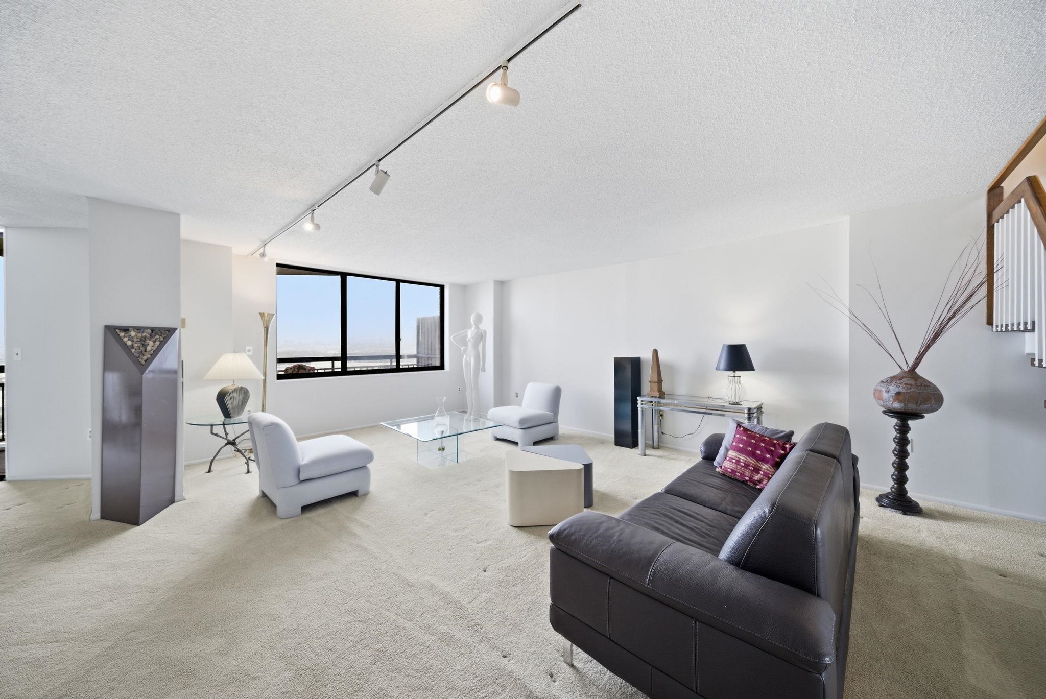 2103 HARMON COVE TOWER 2103