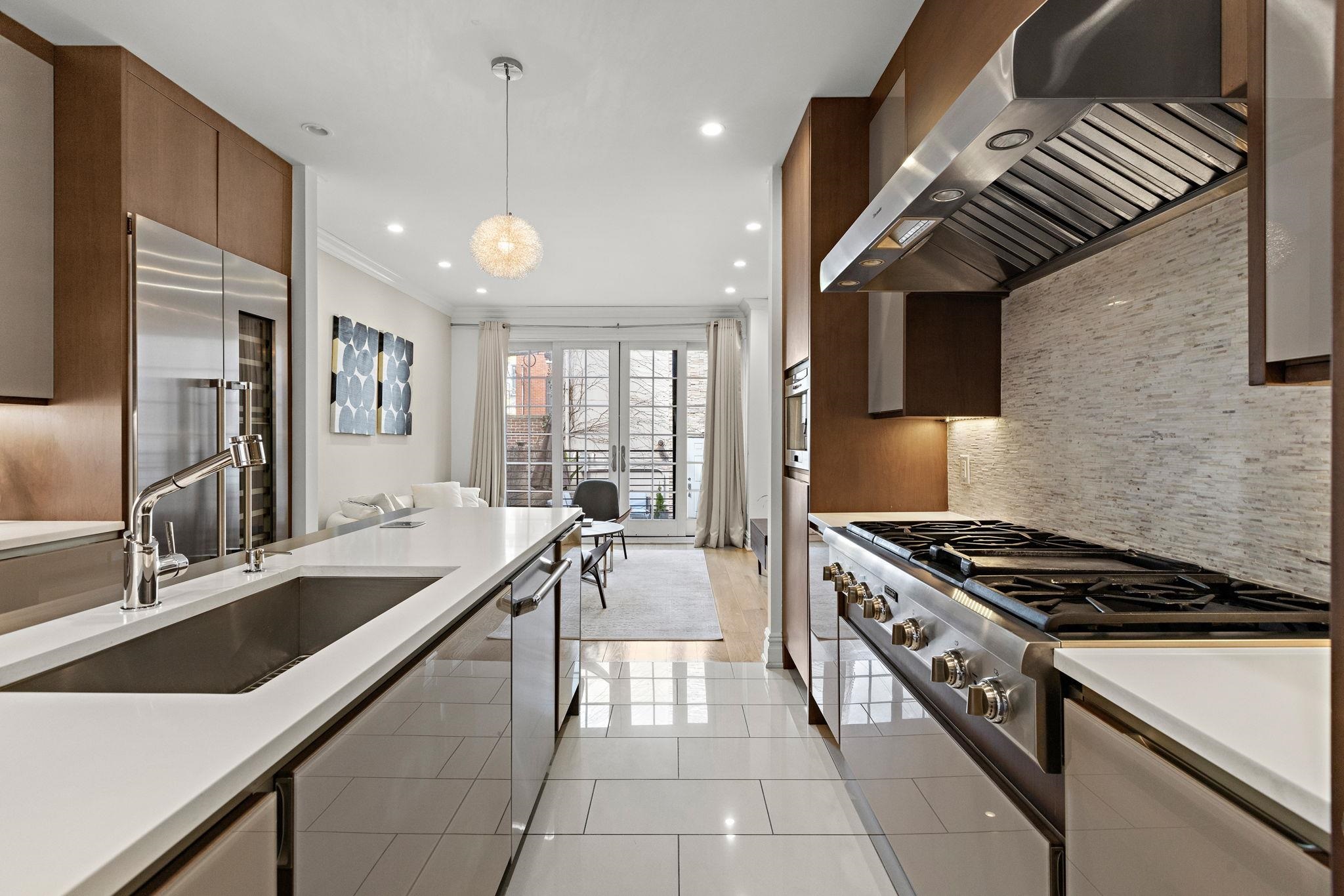 526 Hudson St, Hoboken, New Jersey image 2