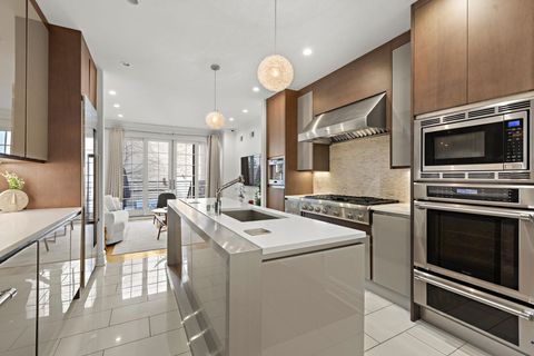 526 Hudson St, Hoboken, NJ 07030 - MLS#: 250009385