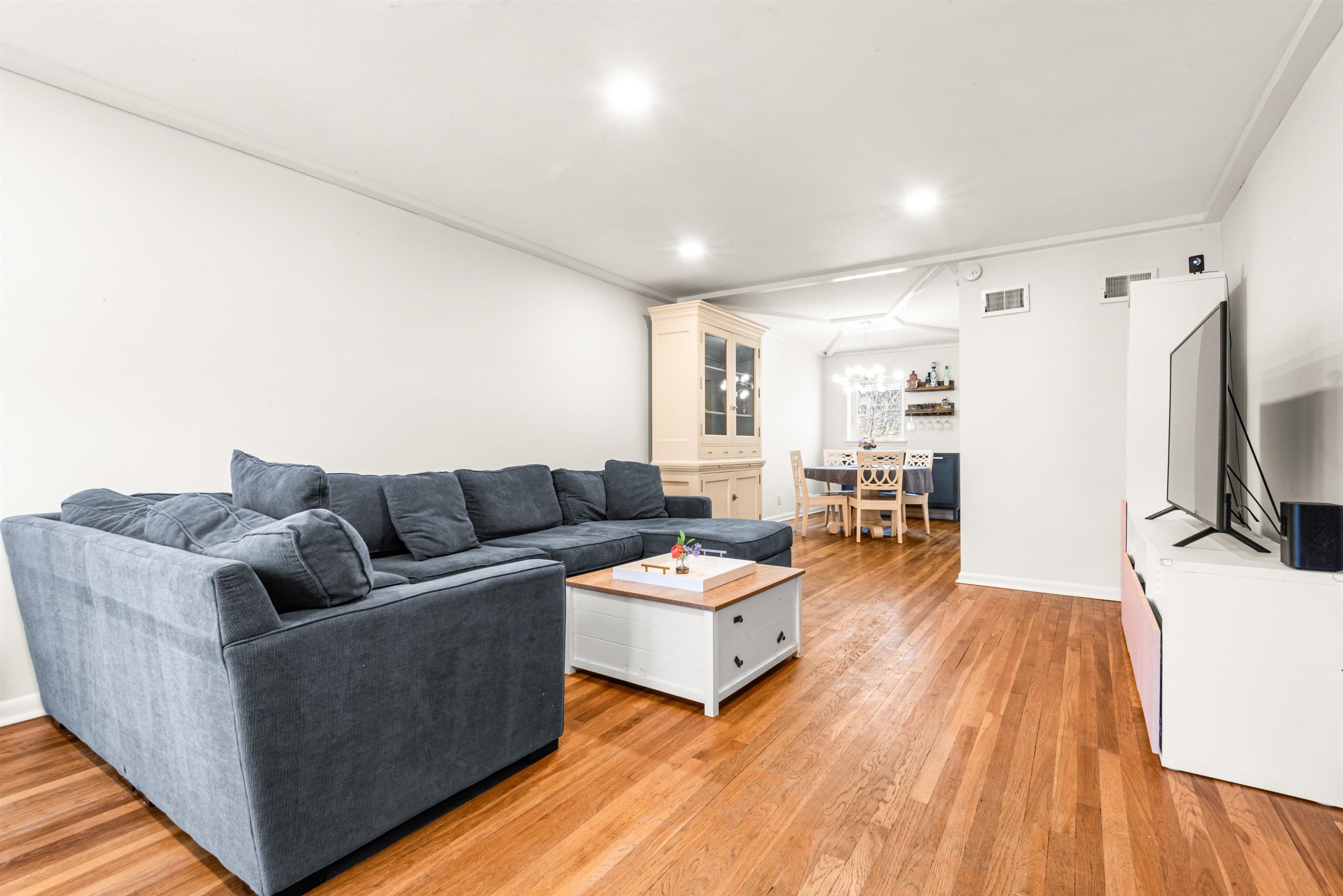 Search Homes 3 398 FAIRMOUNT AVE