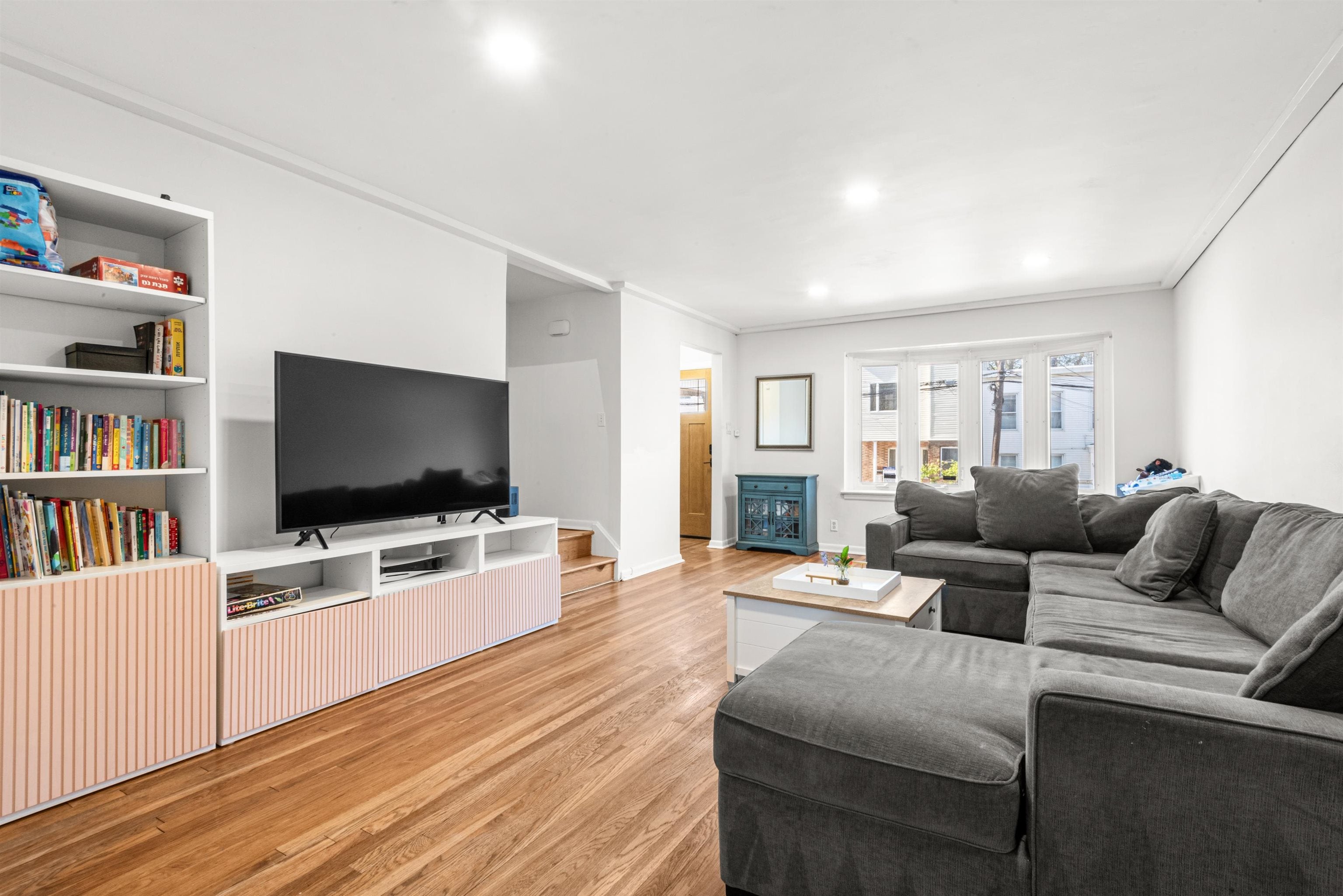Search Homes 2 398 FAIRMOUNT AVE