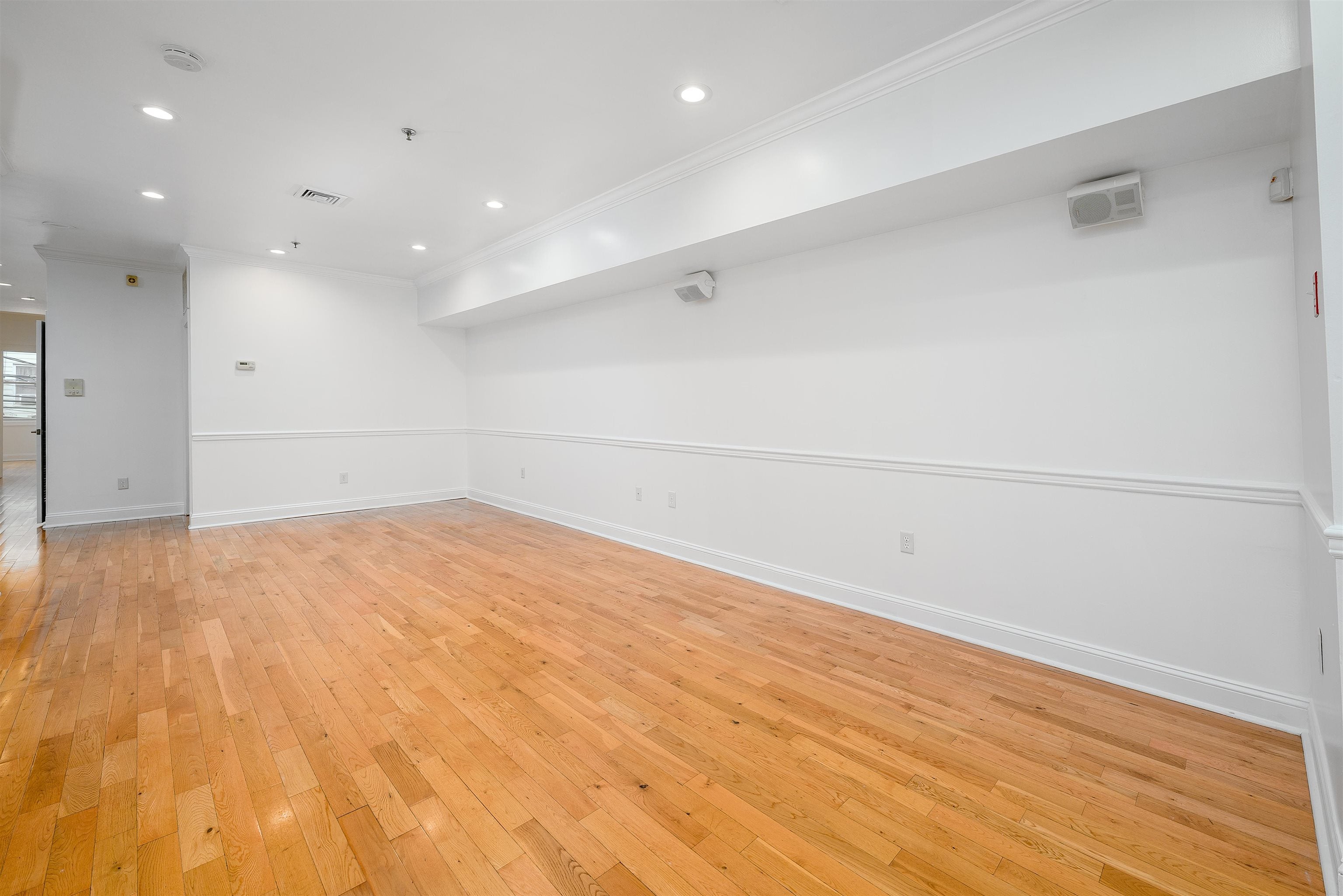 413 MADISON ST 2