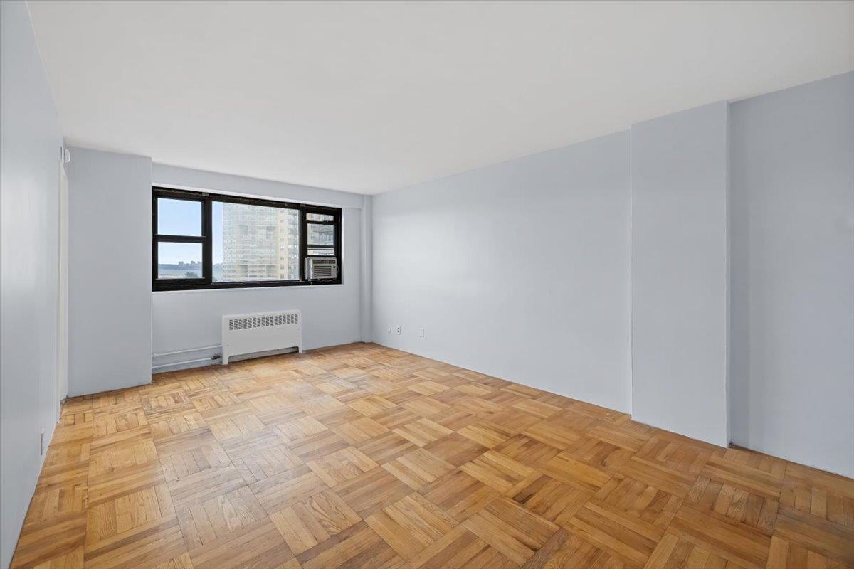 6515 Blvd East #8E, West New York, New Jersey image 3