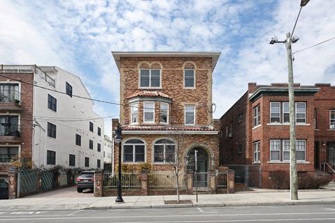 Condo For Sale - 209 Palisade Ave #1<br/> Union City, NJ 07087