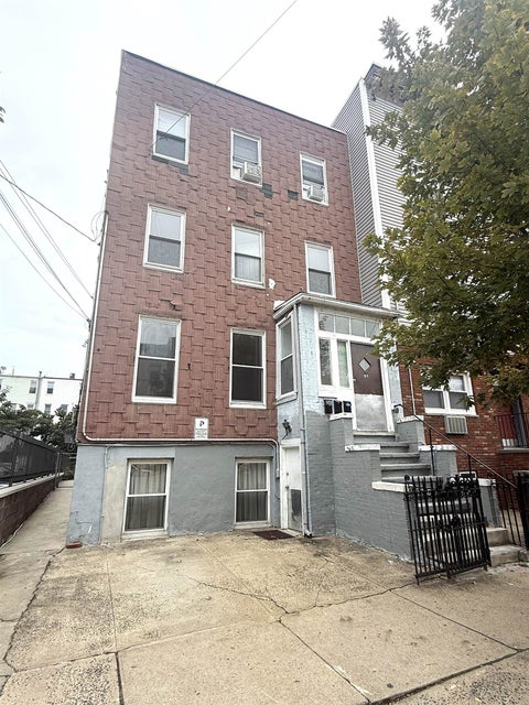 Homes For Rent - 60 Laidlaw Ave #1<br/> Jersey City, NJ 07306