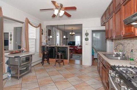 MLS: 250005222