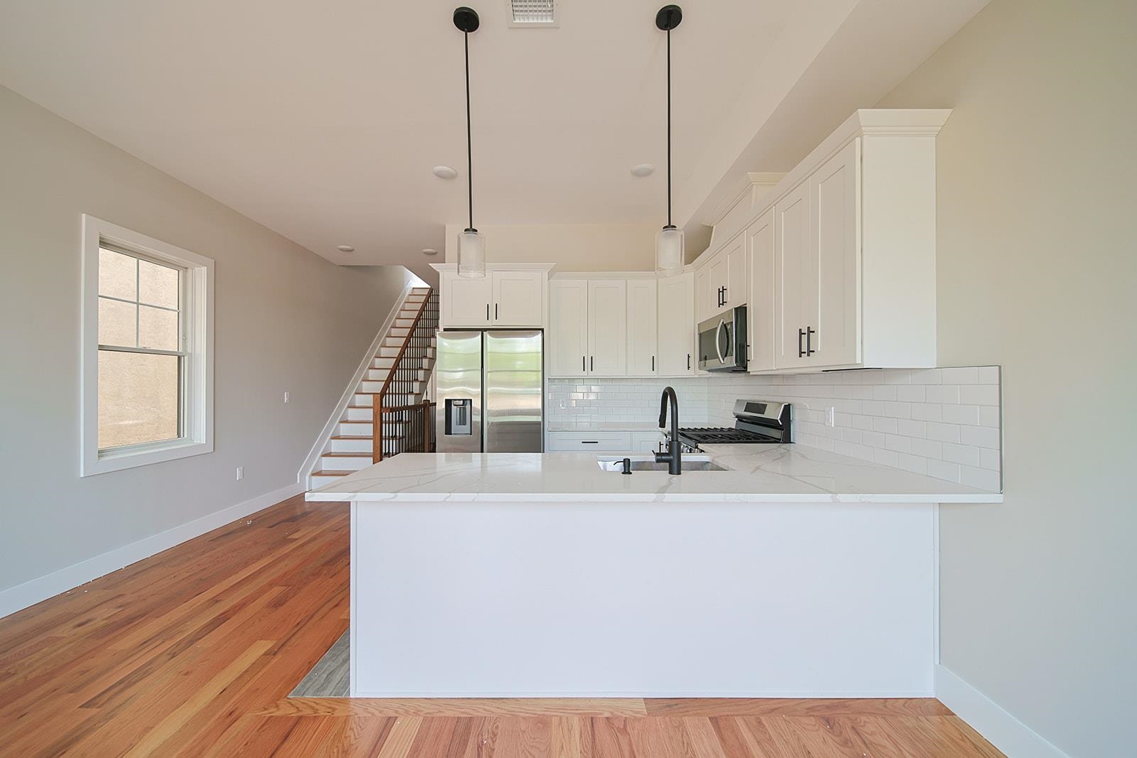 40 Wright Ave, Jersey City, New Jersey image 8