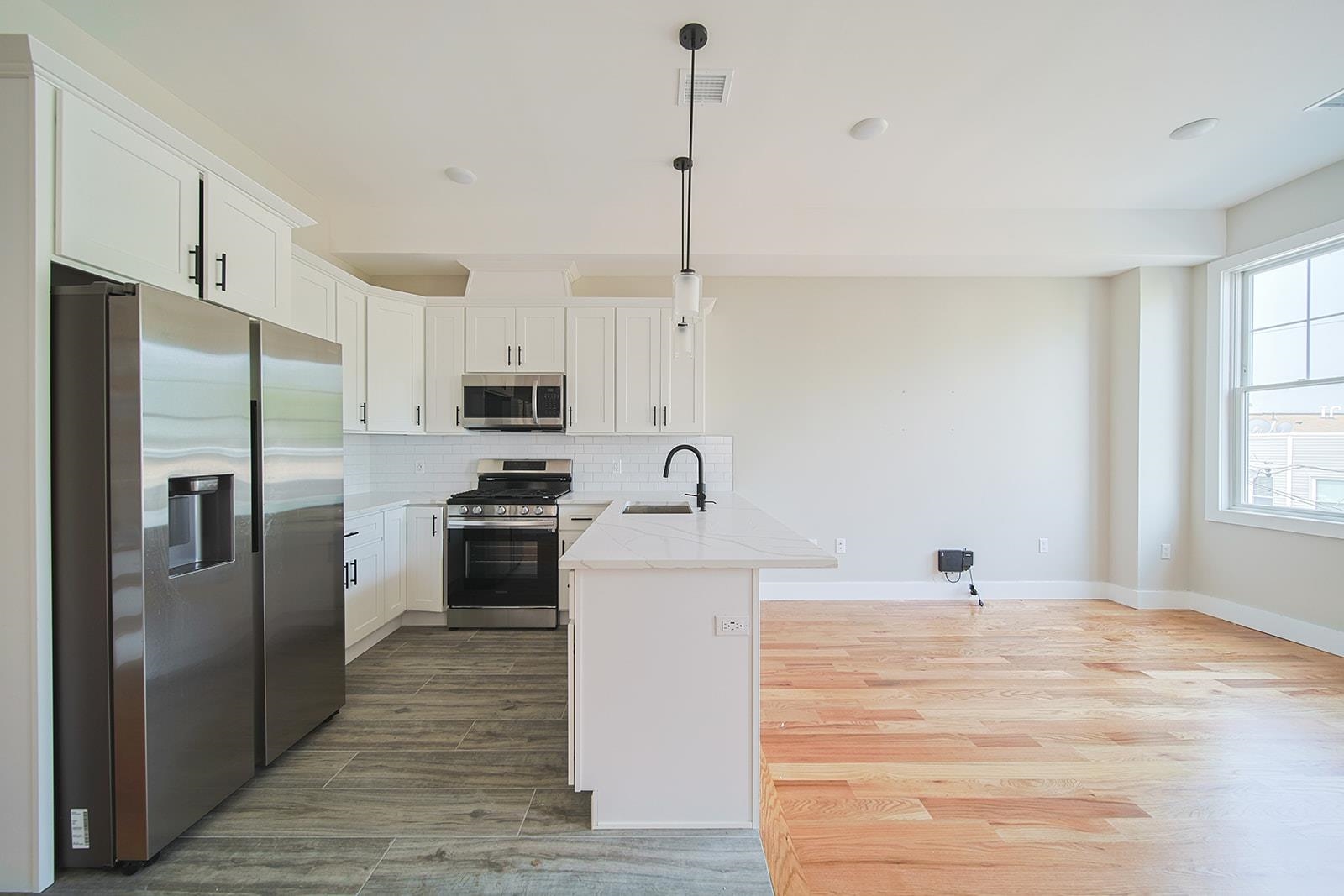 40 Wright Ave, Jersey City, New Jersey image 4