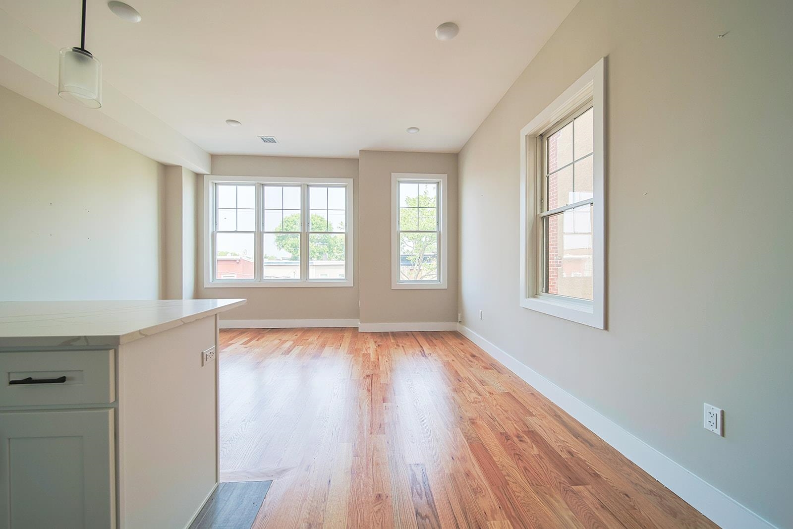 40 Wright Ave, Jersey City, New Jersey image 12