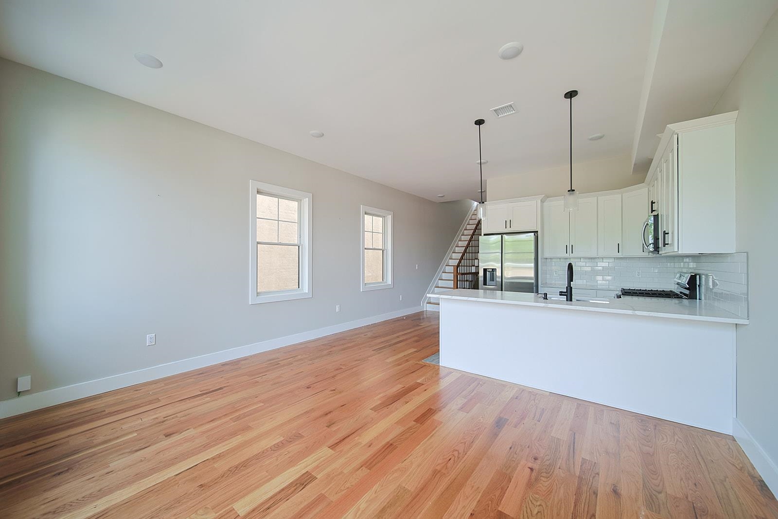 40 Wright Ave, Jersey City, New Jersey image 7