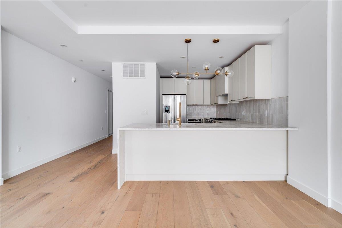 418 Monroe St #301, Hoboken, New Jersey image 5