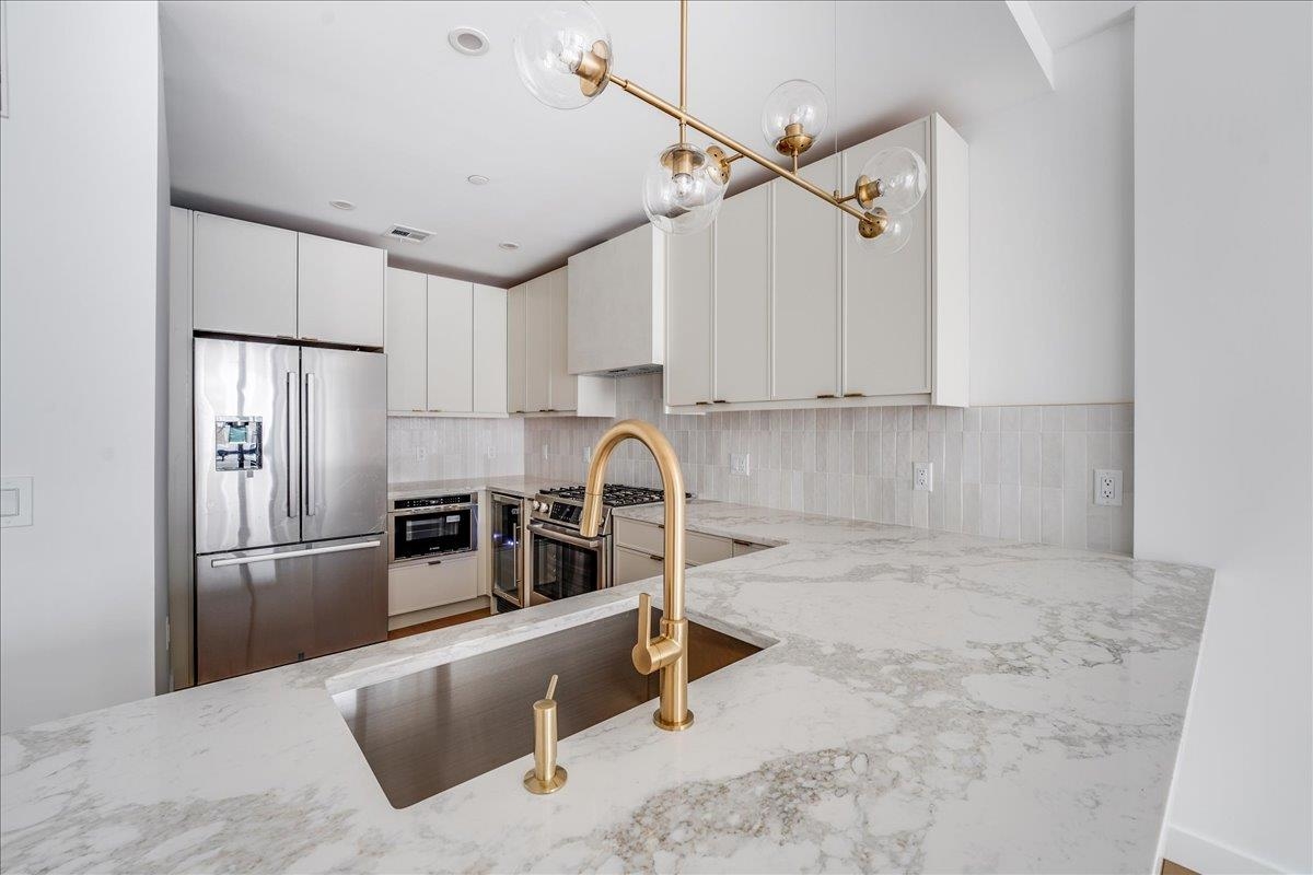418 Monroe St #301, Hoboken, New Jersey image 4