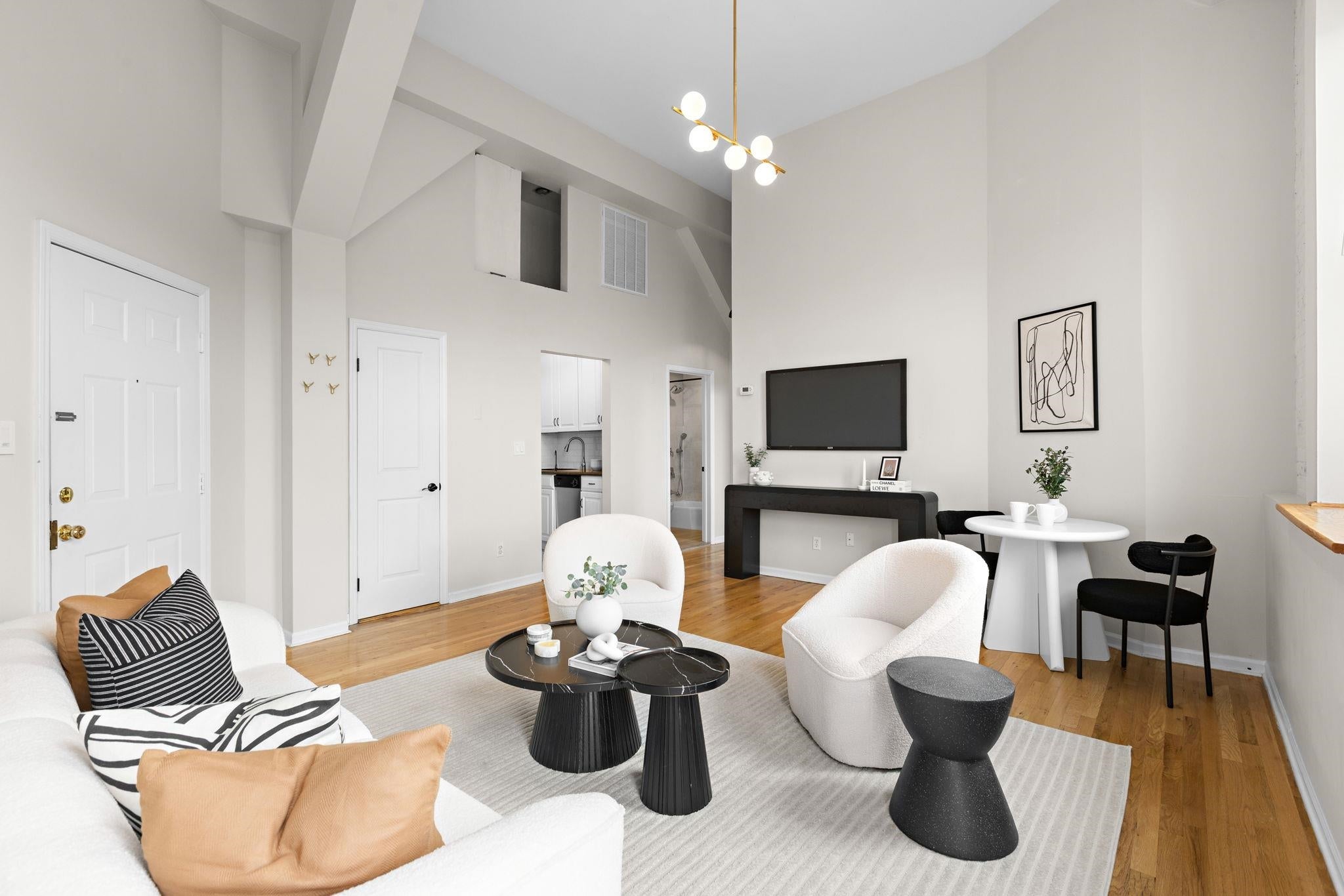 1015 GRAND ST 4B