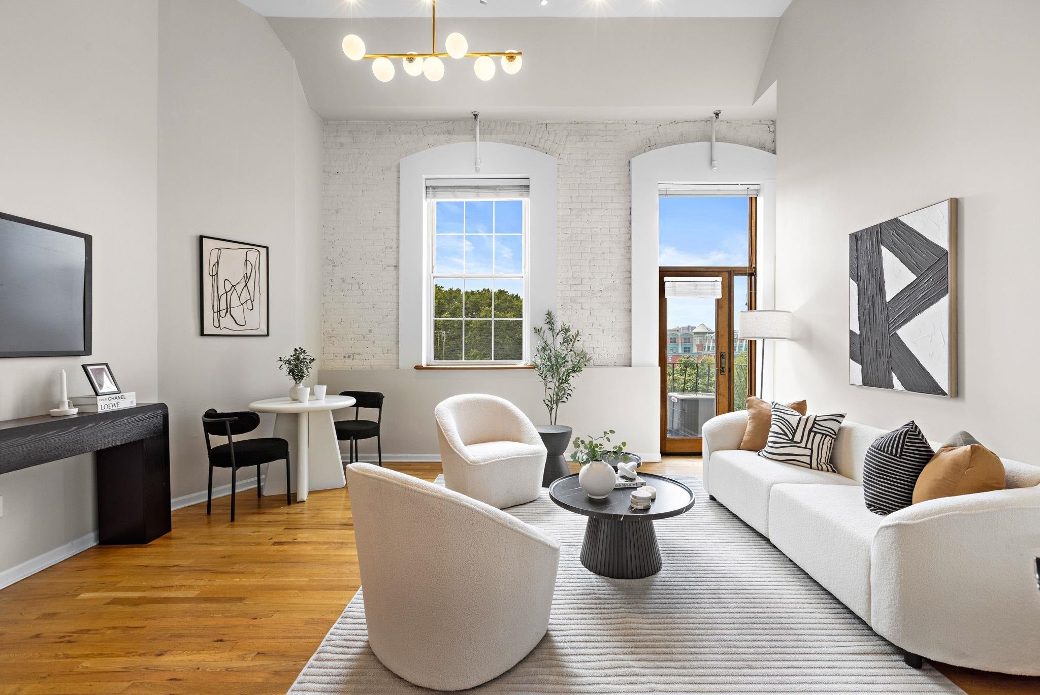 1015 GRAND ST 4B