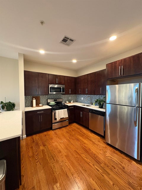 Apartment For Rent - 186 Broadway #502<br/> Bayonne, NJ 07002