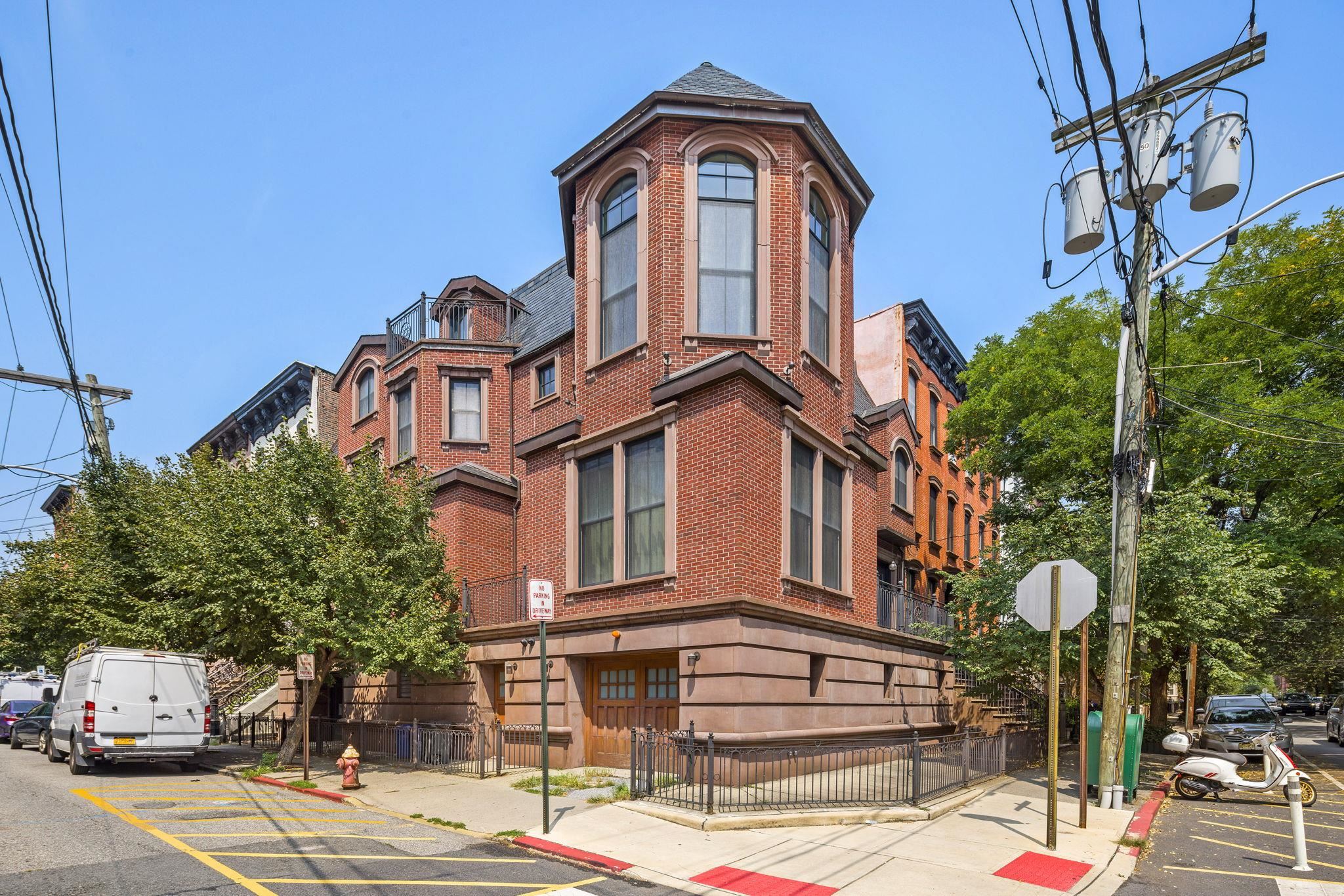1000 Garden St, Hoboken, New Jersey image 32