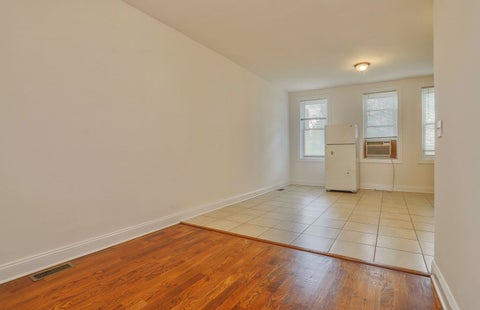 Homes For Rent - 272 Grant Ave #1<br/> Hudson County, Jersey City, NJ 07305