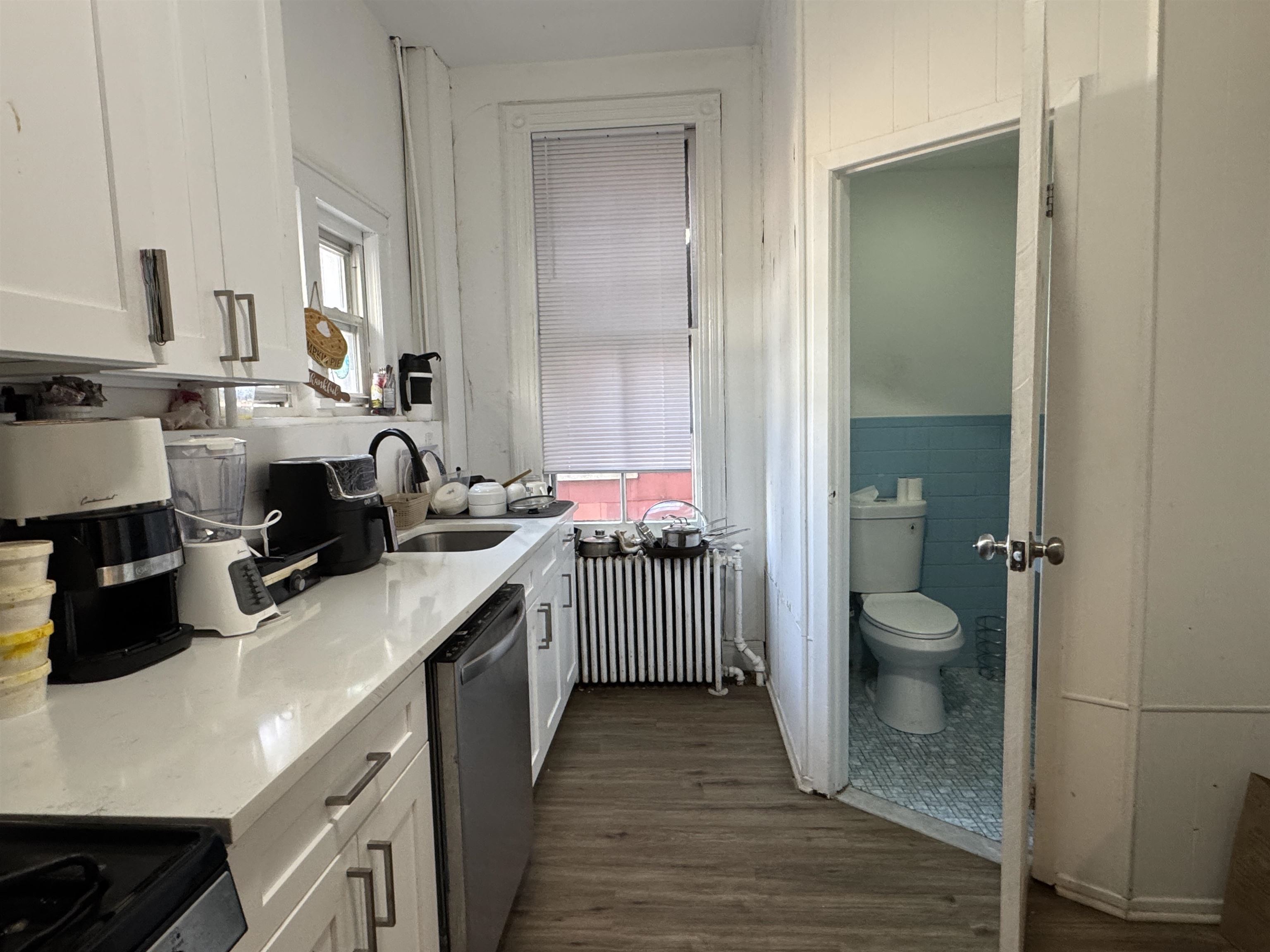 122 Magnolia Ave, Jersey City, New Jersey image 9