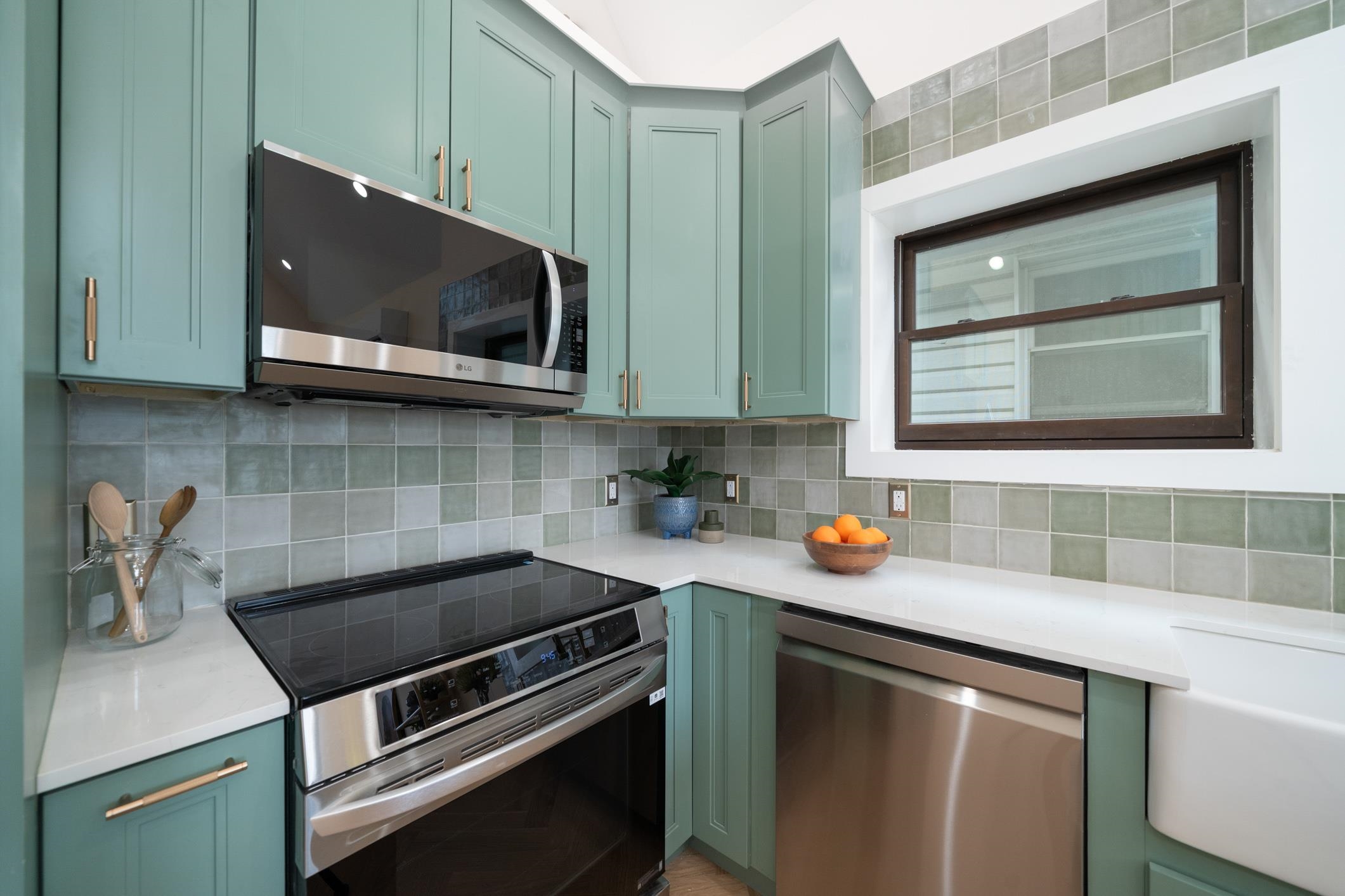 247 Harrison Ave #2, Jersey City, New Jersey image 3