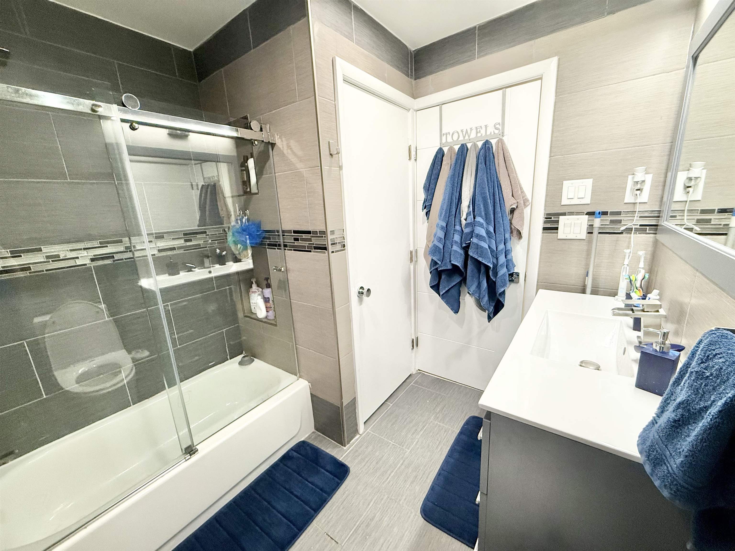 89 West 6th St, Bayonne, New Jersey image 26