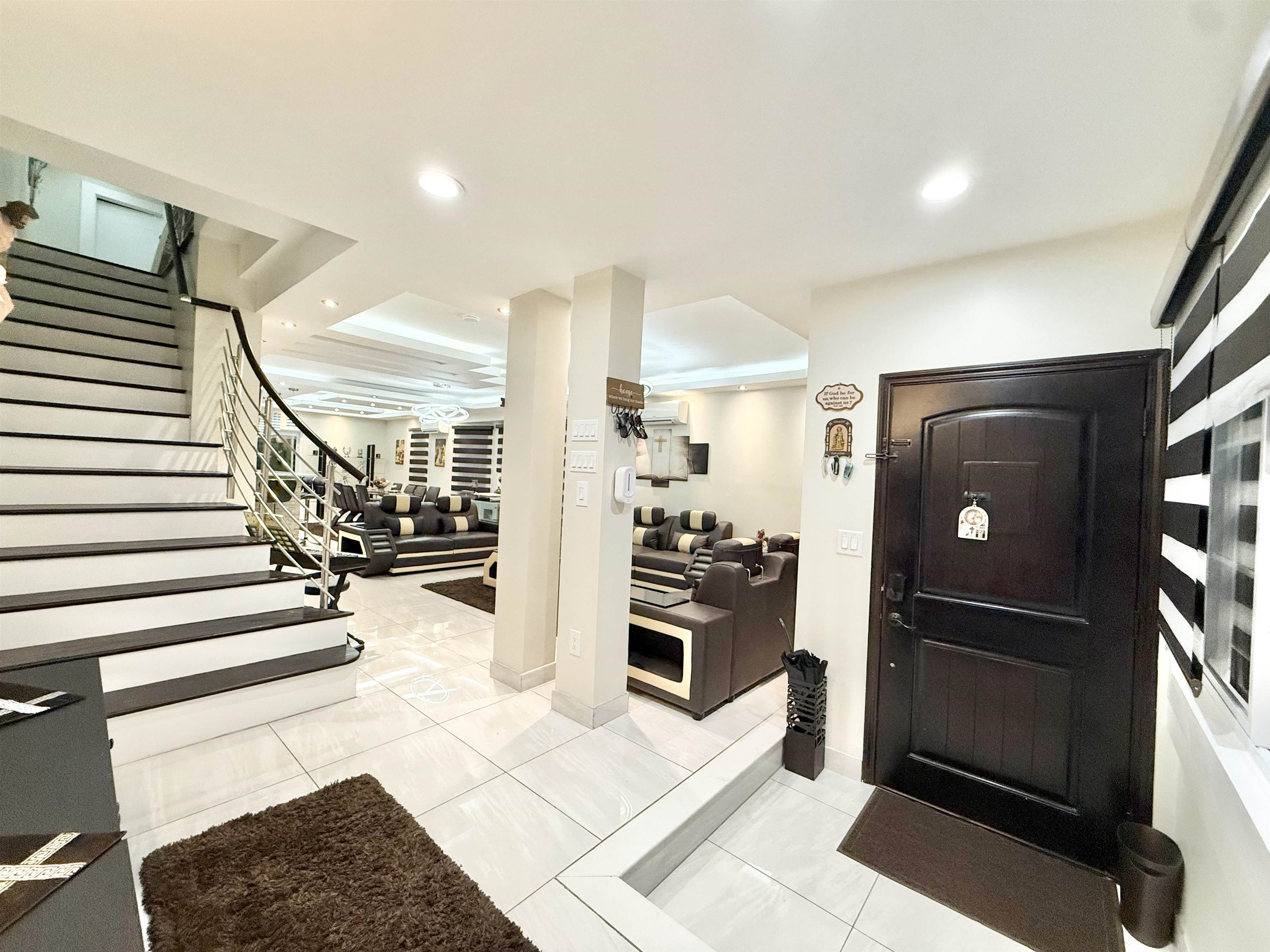 89 West 6th St, Bayonne, New Jersey image 2