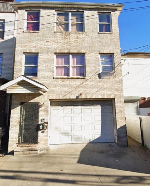Homes For Rent - 158 Tonnelle Ave #2<br/> Jersey City, NJ 07306
